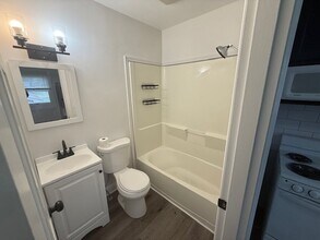 3943 Front St in Grove City, OH - Building Photo - Building Photo