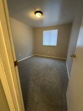 London Aire in Parkersburg, WV - Building Photo - Interior Photo