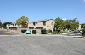 Santa Paula Townhouse in Santa Paula, CA - Building Photo - Building Photo