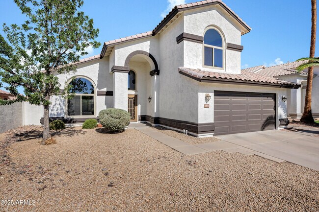 2399 S Walnut Dr in Chandler, AZ - Building Photo - Building Photo