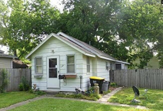 property at 1120 Stafford Ave