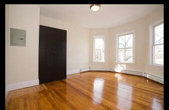 14 Parker Hill Ave, Unit 2T in Boston, MA - Building Photo - Building Photo