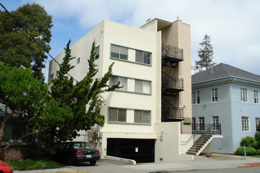 2360 Ellsworth St in Berkeley, CA - Building Photo