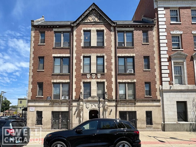 3333 N Marshfield Ave, Unit 207 in Chicago, IL - Building Photo - Building Photo