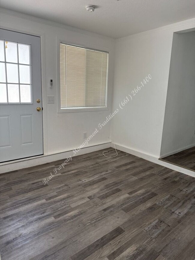 45424 5th St E in Lancaster, CA - Building Photo - Building Photo