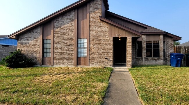 property at 3006 Hilldale Dr