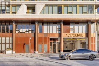 151-151 Avenue Rd in Toronto, ON - Building Photo - Building Photo