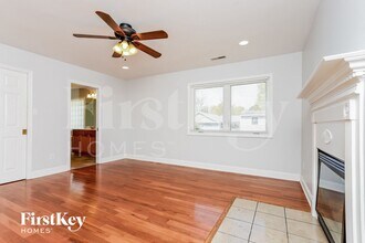 207 Lithia Ave in Webster Groves, MO - Building Photo - Building Photo