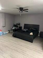 8044 Sandalwood Cir, Unit Room in La Belle, FL - Building Photo - Building Photo