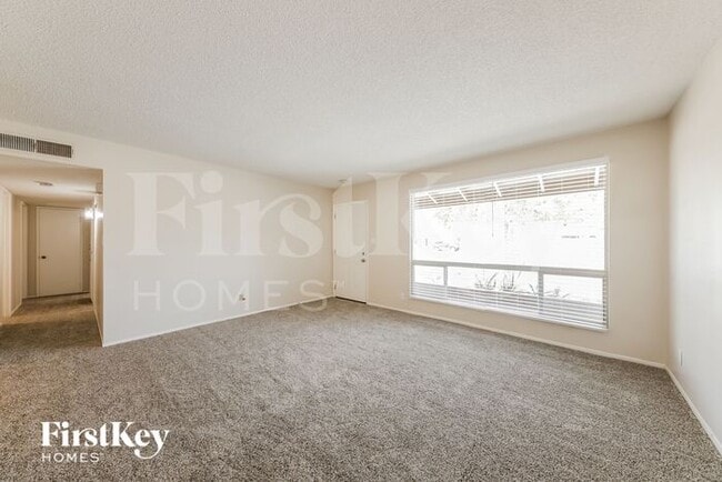2529 W Sweetwater Ave in Phoenix, AZ - Building Photo - Building Photo