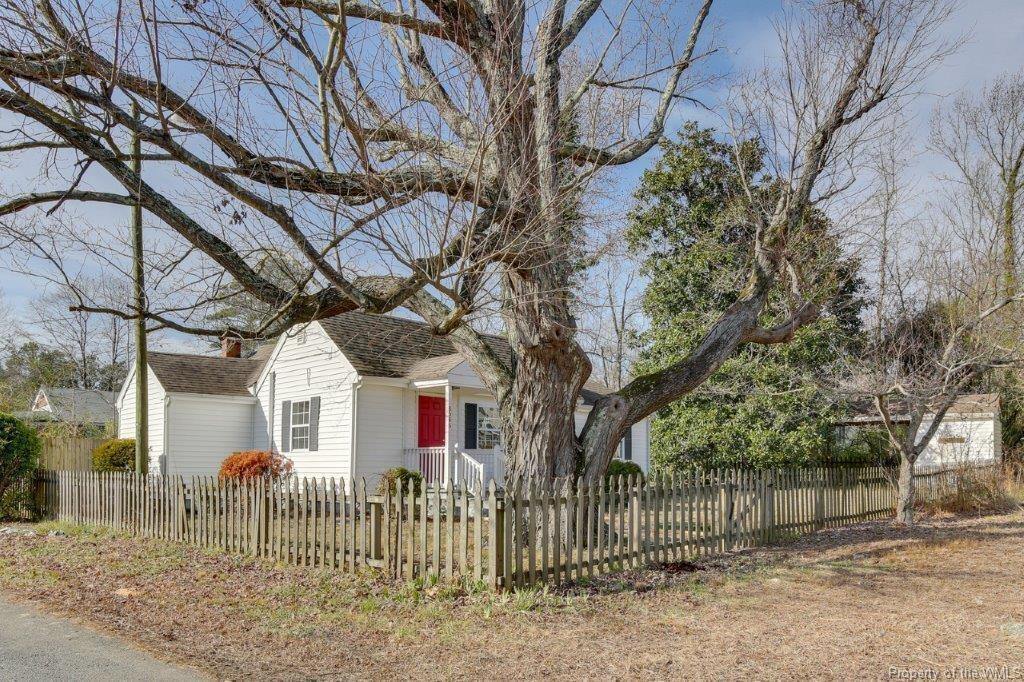 8586 Pocahontas Trail in Williamsburg, VA - Building Photo