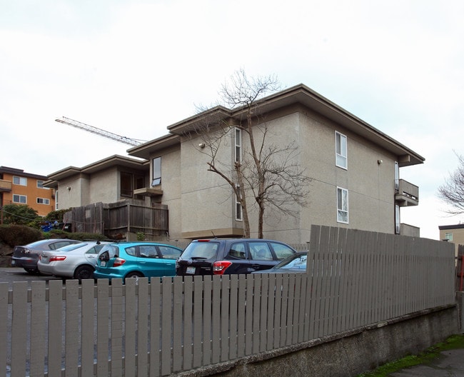 Summerhill Apartments in Seattle, WA - Foto de edificio - Building Photo