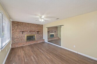 611 Lang Rd in Fort Walton Beach, FL - Building Photo - Building Photo