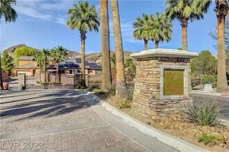 7 Avenza Dr in Henderson, NV - Building Photo - Building Photo