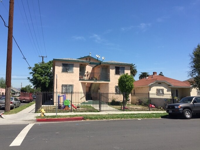 1293-1299 W 37th Dr in Los Angeles, CA - Foto de edificio