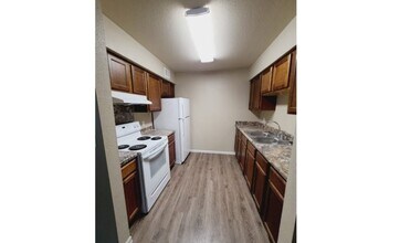 602 W Commons St in Refugio, TX - Building Photo - Building Photo