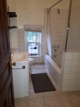 15 Courtland Av W in Kitchener, ON - Building Photo - Building Photo
