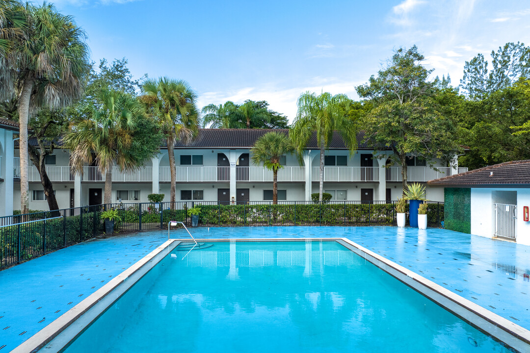 SunPointe in Sunrise, FL - Building Photo