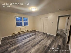 40-44 Briarwood Ln in Branford, CT - Building Photo - Building Photo