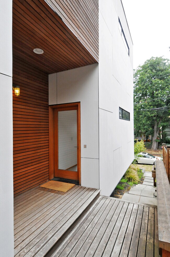 217 21st Ave in Seattle, WA - Building Photo - Building Photo