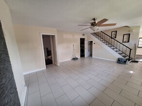 2305 Rockefeller Ln in Redondo Beach, CA - Building Photo - Building Photo