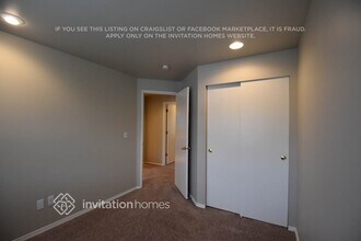 28135 235th Ave SE in Maple Valley, WA - Foto de edificio - Building Photo