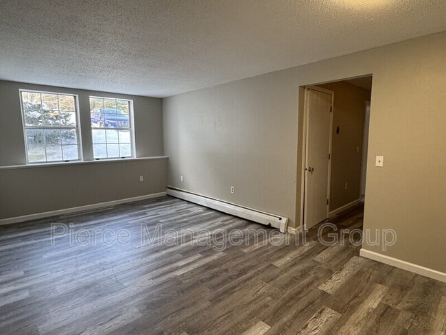 20 Wolf Rd in Lebanon, NH - Foto de edificio - Building Photo