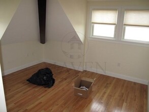 34 Fellsway W, Unit 5 in Somerville, MA - Building Photo - Building Photo