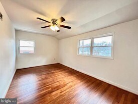 6212 Carters Ln in Riverdale Park, MD - Building Photo