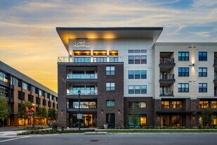 AMLI North Park in Austin, TX - Building Photo