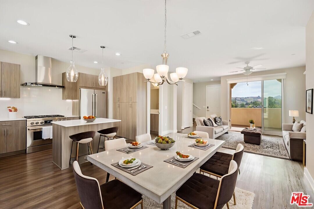 4416 Paxton Pl in Calabasas, CA - Building Photo