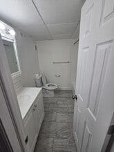 Chateau Apartments in Burlington, NJ - Building Photo - Building Photo