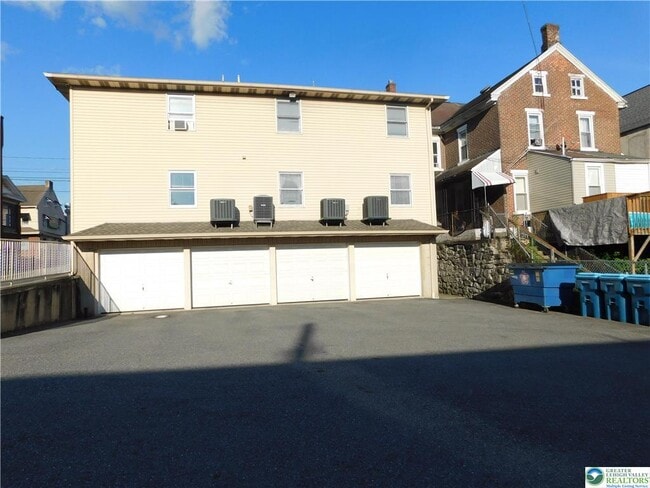 813 Main St in Bethlehem, PA - Building Photo - Building Photo