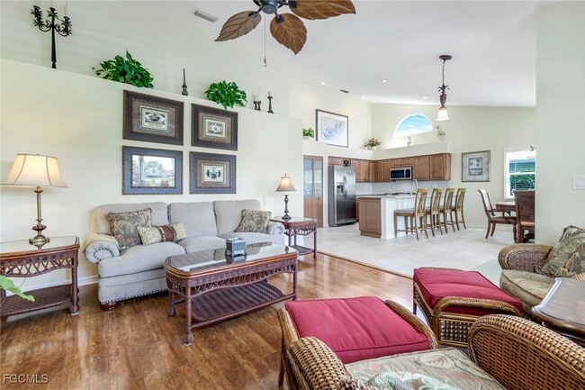 21580 Indian Bayou Dr in Fort Myers Beach, FL - Building Photo - Building Photo