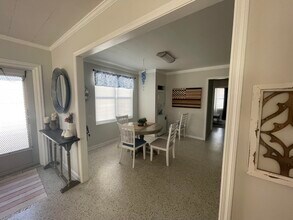 2023 S Suzanne Cir in North Palm Beach, FL - Building Photo - Building Photo
