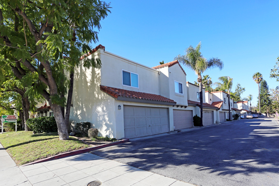 Palm Villas in Buena Park, CA - Building Photo