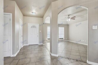 8412 Weeping Cherry Ln in Fort Worth, TX - Building Photo - Building Photo