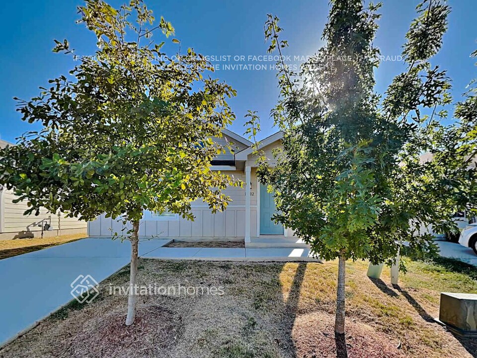 14602 Calaveras Creek in San Antonio, TX - Foto de edificio