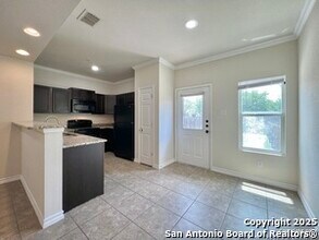 4922 Stowers Blvd in San Antonio, TX - Building Photo - Building Photo