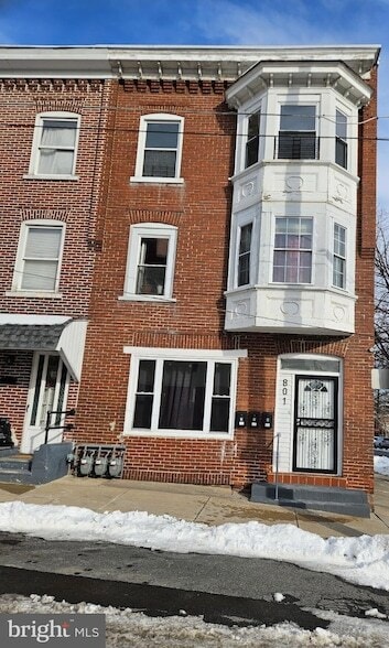 property at 801 N Jordan St