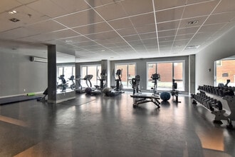 B&C Apartments Ville-Marie in Montréal, QC - Foto de edificio - Building Photo