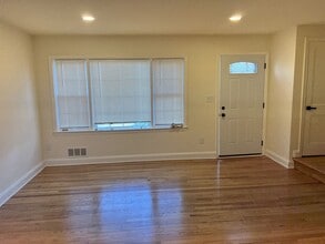 952 Fairmount Ave in Towson, MD - Building Photo - Building Photo