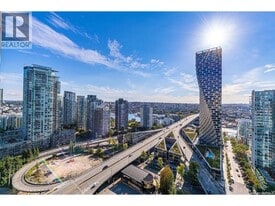 1480 Howe St in Vancouver, BC - Building Photo
