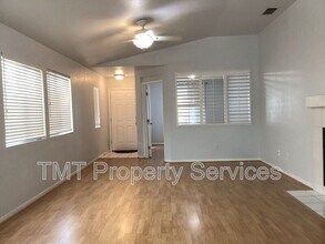 9440 Stone Springs Dr in Elk Grove, CA - Building Photo - Building Photo