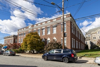 Washington Street Apartments in New London, CT - Foto de edificio - Building Photo
