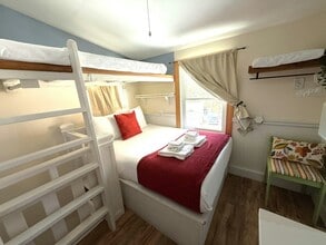 54 Center St in Wolfeboro, NH - Building Photo - Building Photo