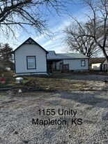 1155 Unity Rd in Mapleton, KS - Building Photo