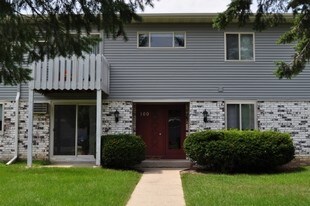 Berkley Road Apartments in Verona, WI - Building Photo
