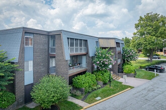 Stevenson Commons in Pikesville, MD - Building Photo - Building Photo
