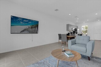 3221 Skyline Lp in Kissimmee, FL - Building Photo - Building Photo